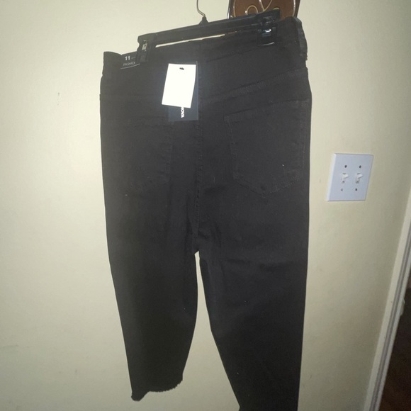 Fashion Nova Denim - Black Fashion nova cropped jeans
